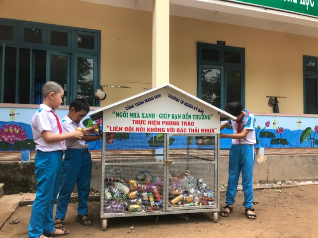 Học sinh Quảng Ngãi chung tay chống rác thải nhựa