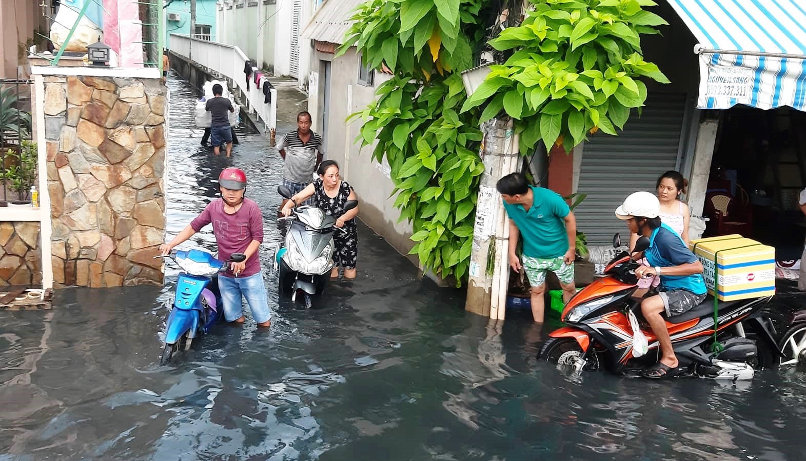 TP. Hồ Chí Minh và Hà Nội thuộc top các đô thị phải chạy đua với biến đổi khí hậu