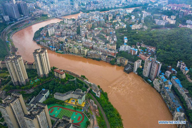 Cảnh báo xu hướng thời tiết cực đoan nhìn từ thực trạng lũ lụt Trung Quốc