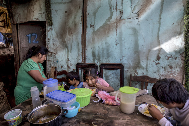 Gần 8 triệu người ở Trung Mỹ sống trong cảnh thiếu đói do COVID-19 và biến đổi khí hậu cực đoan